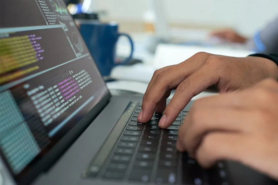 uso-da-internet-pode-levar-ao-burnout;-veja-cuidados