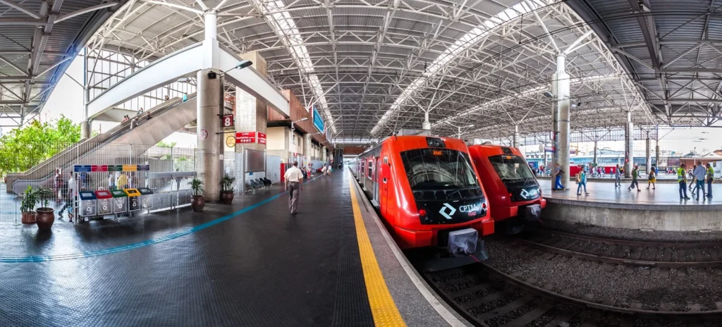 com-fim-da-greve,-trens-da-cptm-das-linhas-11,-12-e-13-voltam-a-circular 