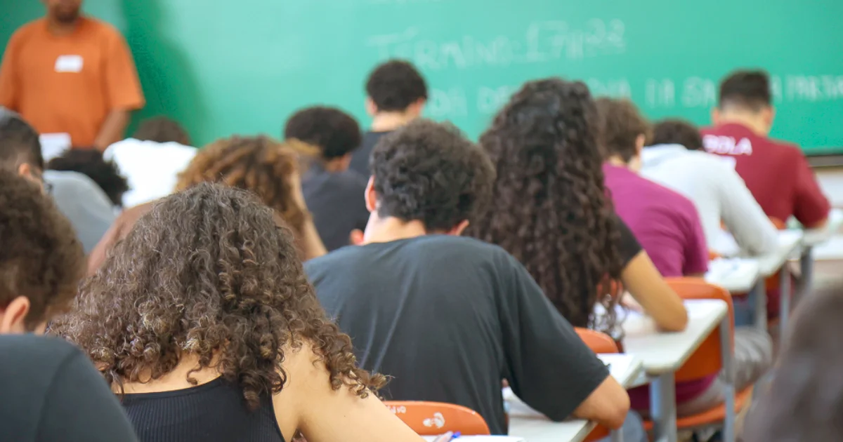 vestibular-2027:-fuvest-lanca-guia-de-carreiras-para-auxiliar-candidatos-na-escolha-da-profissao