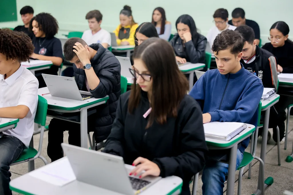 1-milhao-de-estudantes-do-programa-ensino-integral-devem-definir-disciplinas-para-aulas-praticas-ate-21-de-agosto