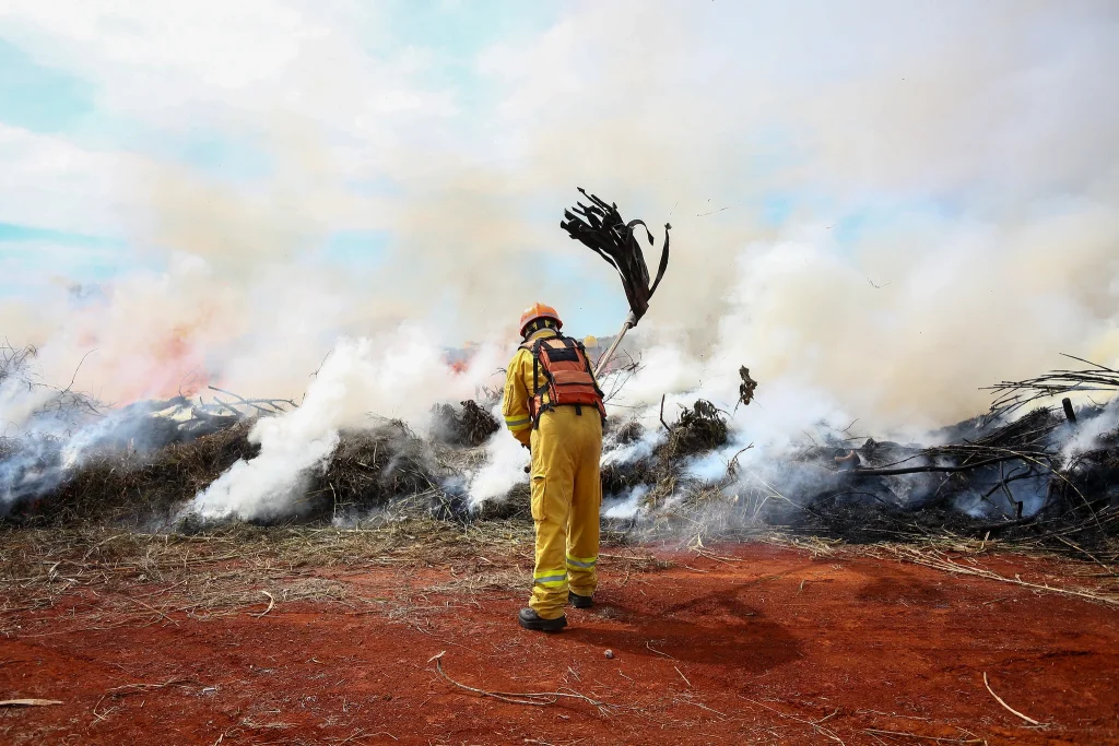 alta-temperatura-e-baixa-umidade-fazem-defesa-civil-emitir-alerta-para-risco-de-incendio-no-interior-de-sao-paulo