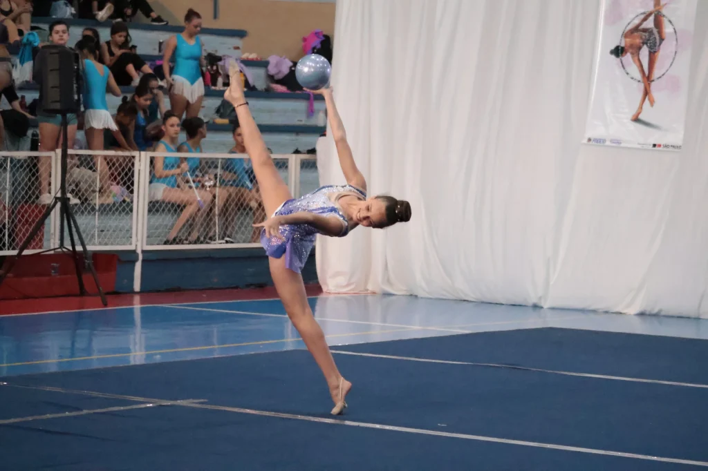 veja-como-participar-das-aulas-gratuitas-de-ginastica-ritmica-em-cinco-polos-no-estado-de-sp