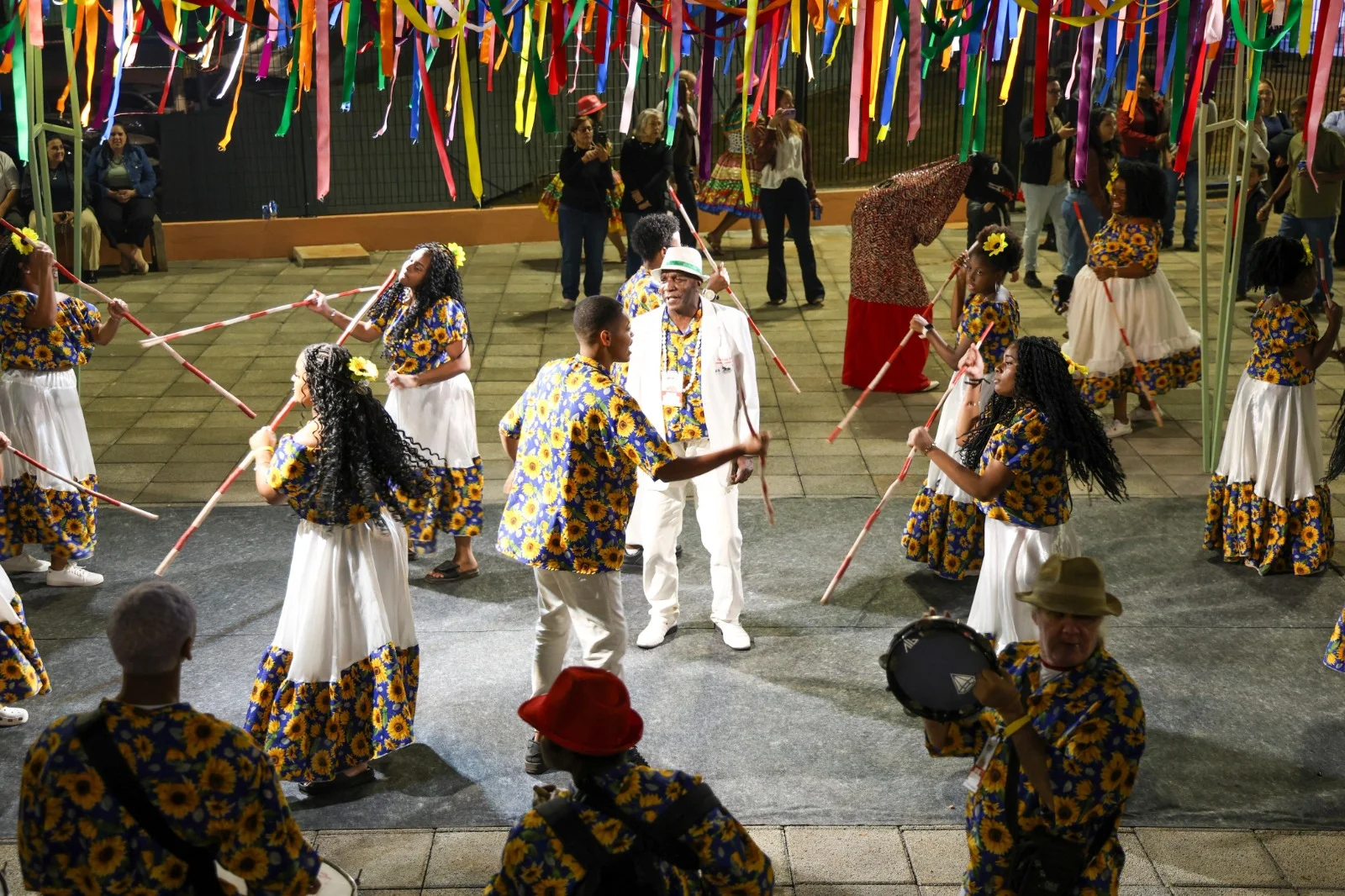 dia-do-folclore-brasileiro:-confira-as-festas-populares-pelo-estado-de-sp