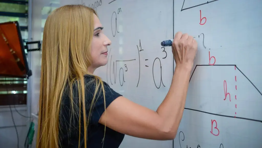 sp-aplica-prova-para-20,6-mil-candidatos-a-professores-do-ensino-medio-tecnico-neste-domingo-(23)