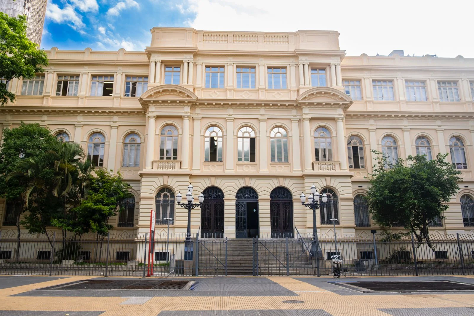 educacao-de-sp-tera-concurso-para-5-mil-vagas-de-professores;-saiba-mais