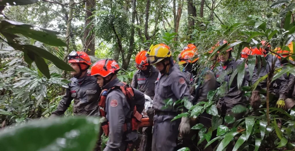 como-trilhas-mapeadas-ajudam-bombeiros-em-resgates-na-serra-do-mar