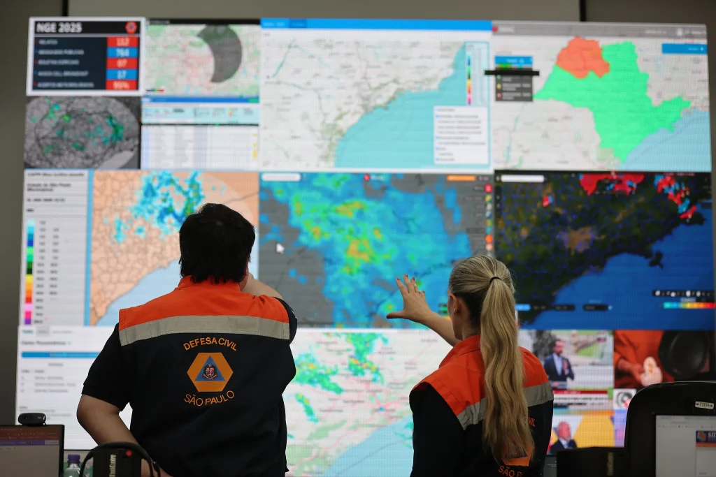 defesa-civil-alerta-para-risco-de-tempestades-severas-em-sao-paulo-entre-sexta-feira-e-sabado-e-monta-gabinete-de-crise