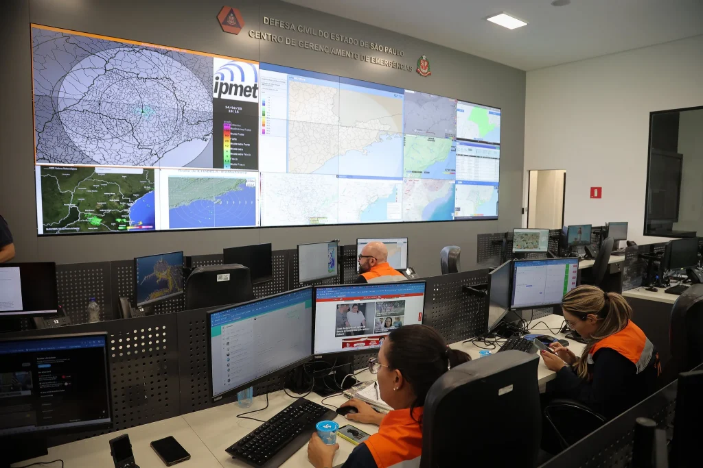 boletim-12/09-–-19h30-–-defesa-civil-alerta-para-chuvas-no-litoral;-cptm-avalia-danos-em-estacao-atingida-por-raio
