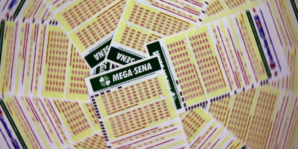 mega-sena-acumula-para-r$-102-milhoes;-confira-os-numeros-sorteados