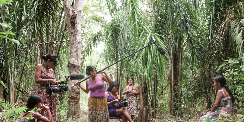livros-discutem-a-producao-de-cinema-por-mulheres-indigenas