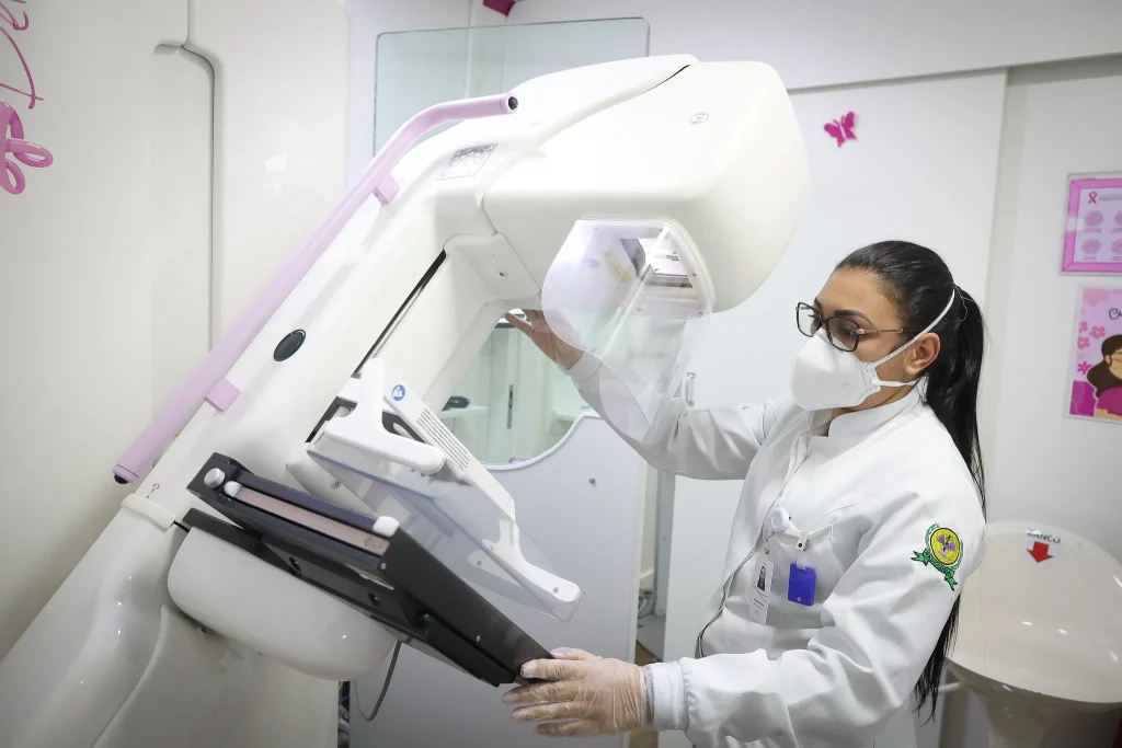 carretas-de-prevencao-ao-cancer-de-mama-fecham-o-mes-de-setembro-em-cinco-municipios-paulistas;-veja-itinerario