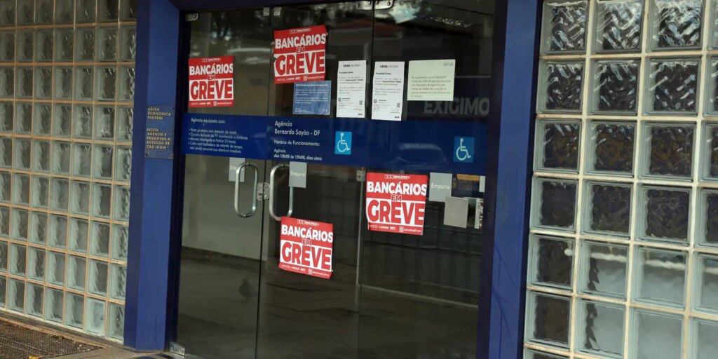 tst: 60%-dos-empregados-da-caixa-devem-permanecer-em-atividade