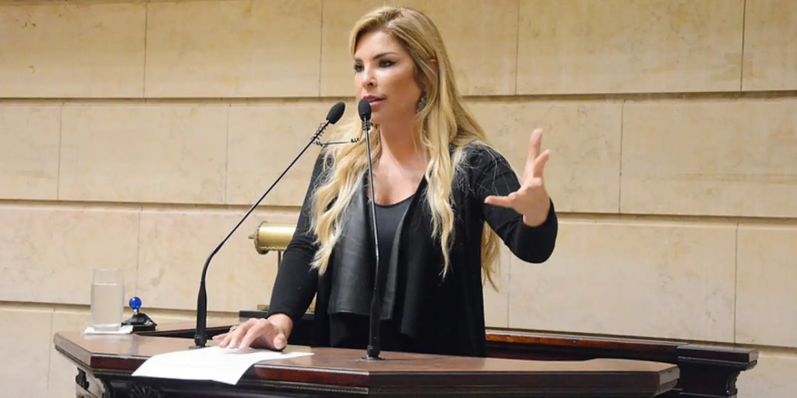 policia-prende-ex-vereadora-veronica-costa,-condenada-por-tortura