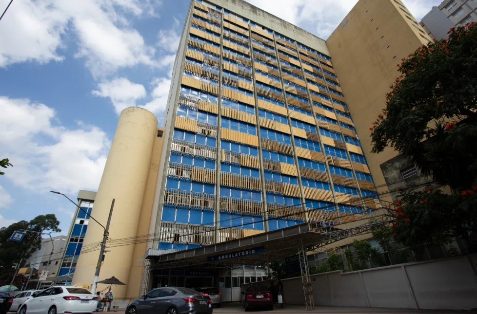 automedicacao-pode-piorar-sindromes-gripais;-idosos-estao-mais-vulneraveis,-alerta-medica-de-sp