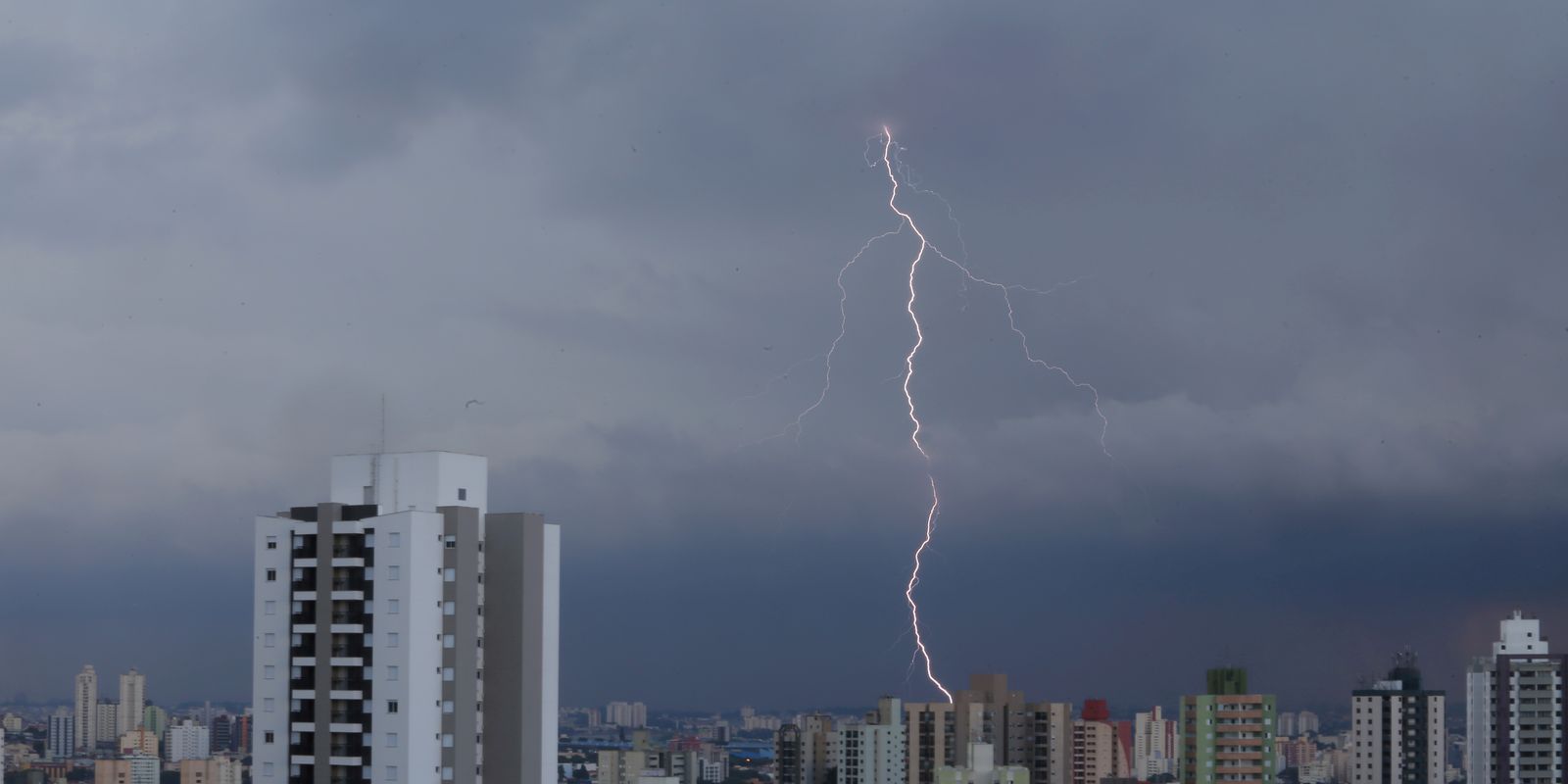 fim-de-semana-de-eleicoes-sera-de-chuva-em-grande-parte-do-pais