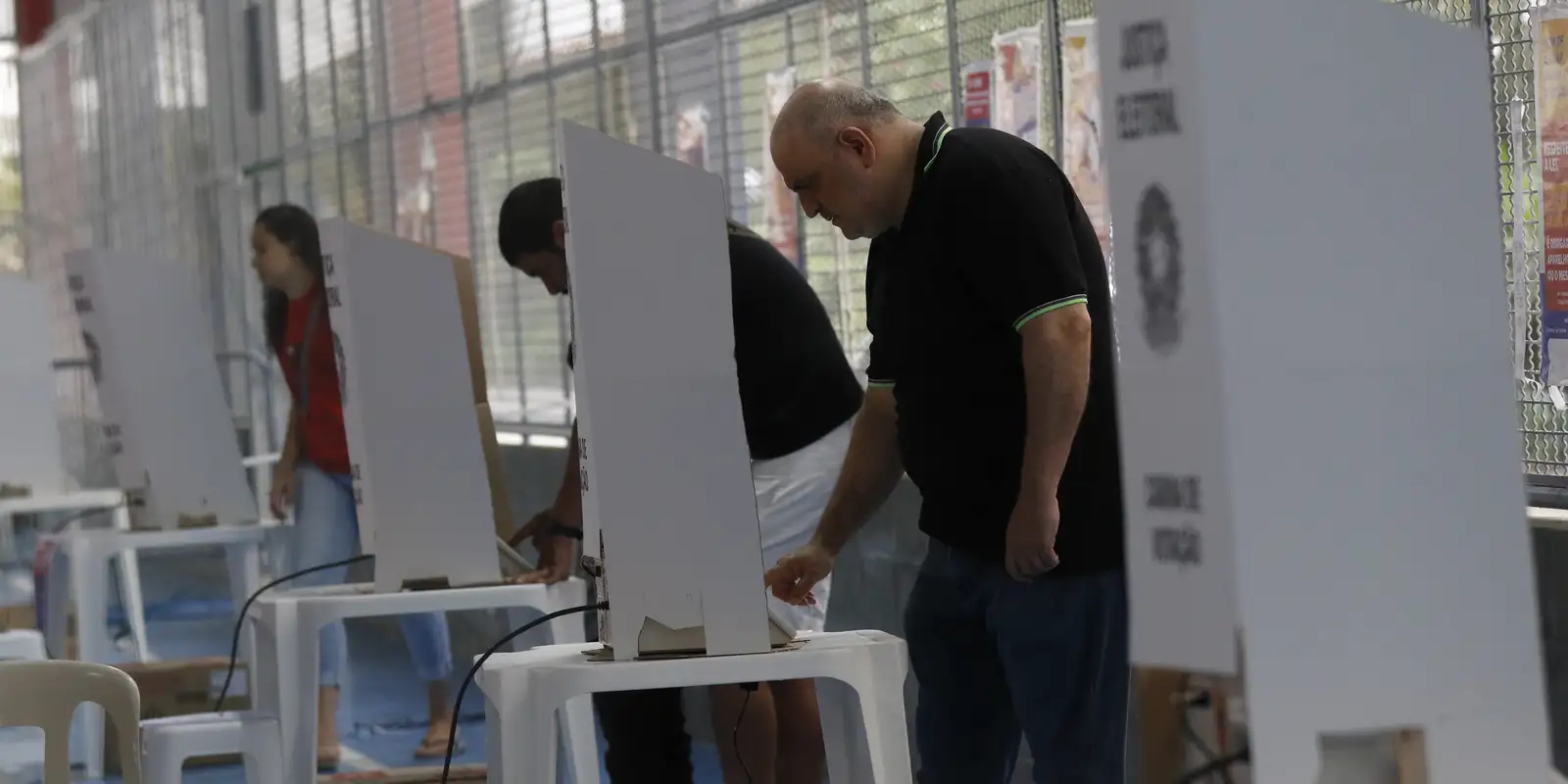 idosos-votam-primeiro:-conheca-outros-eleitores-com-prioridade