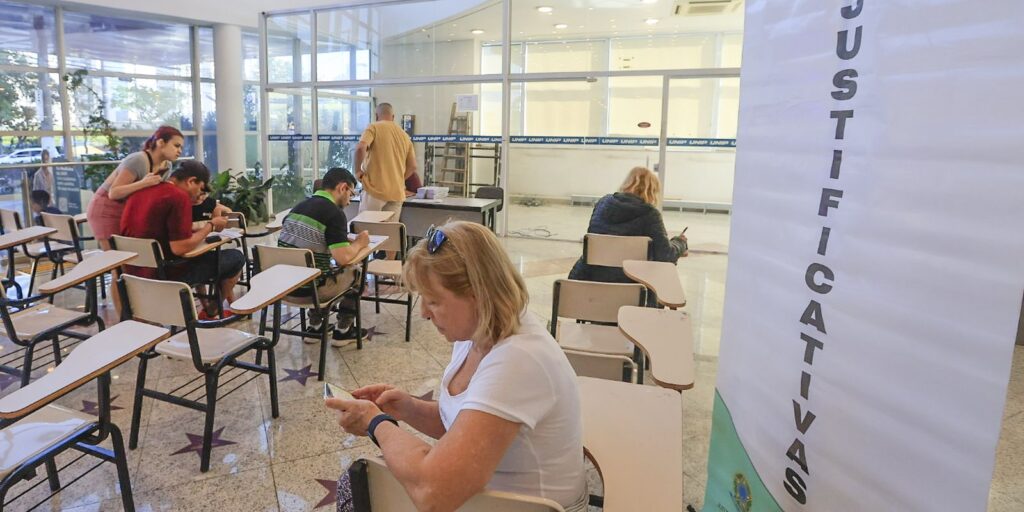 o-que-acontece-se-eu-nao-votar?-saiba-como-justificar-e-evite-multas