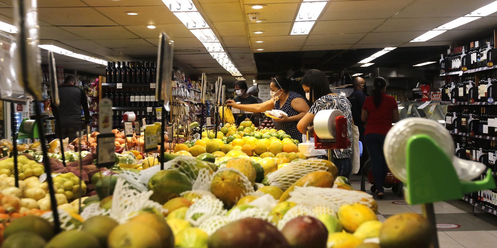 inpc,-inflacao-que-corrige-salarios,-acumula-4,29%-em-12-meses