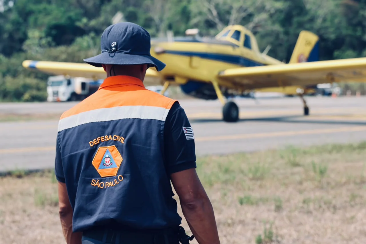 governo-de-sp-envia-11-mil-litros-de-liquido-retardante-para-combater-incendios-florestais-no-amazonas