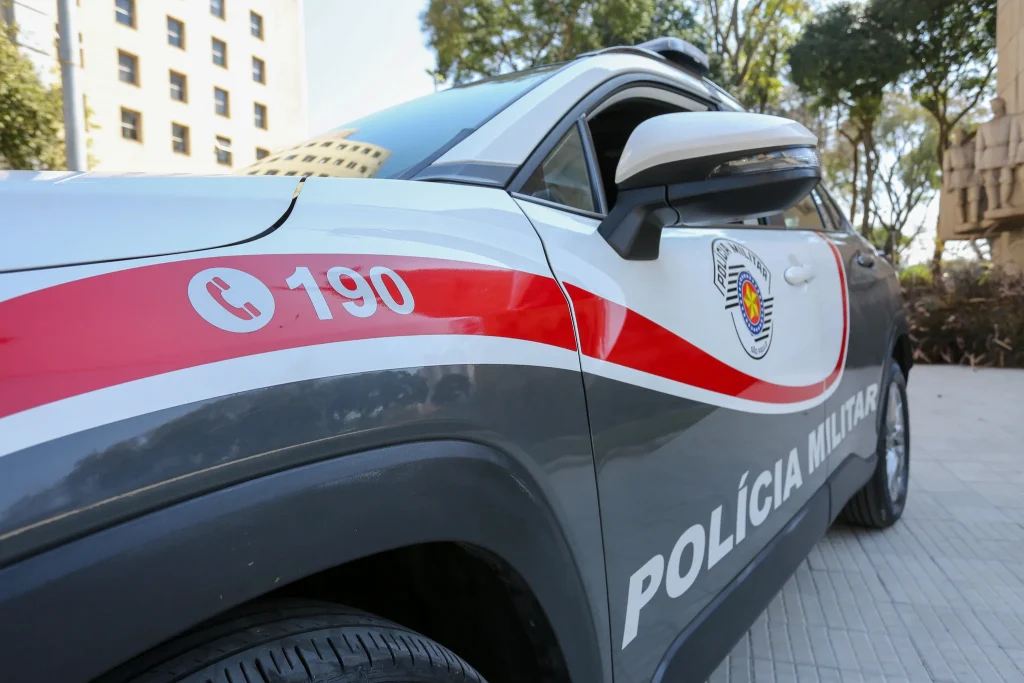 policia-militar-de-sp-recupera-mercadorias-furtadas-em-farmacias-e-prende-trio-que-atuava-no-interior