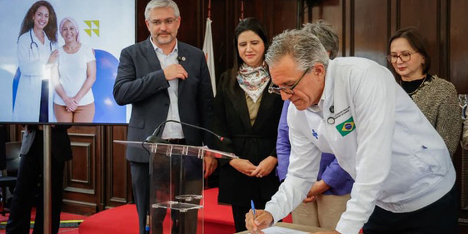 saude-inicia-oferta-de-novos-medicamentos-oncologicos-no-sus