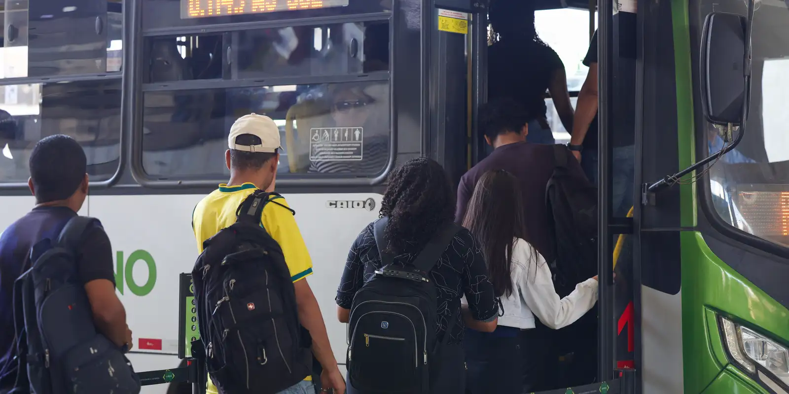 prefeituras-e-estados-devem-garantir-transporte-gratuito-no-2°-turno