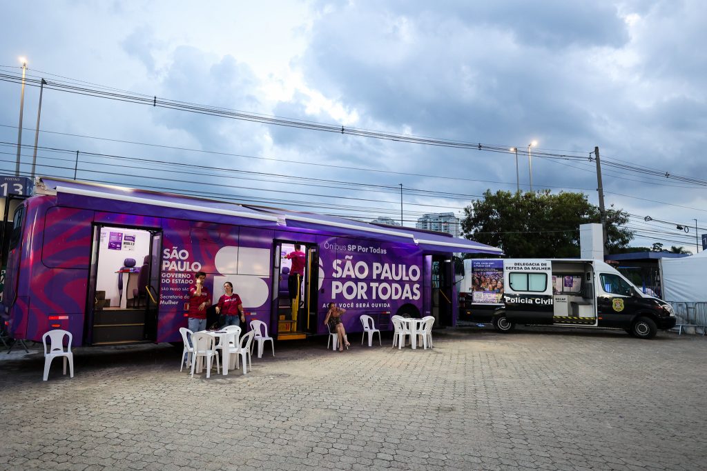 caminhada-do-outubro-rosa-em-aluminio-tera-atendimento-do-onibus-sp-por-todas