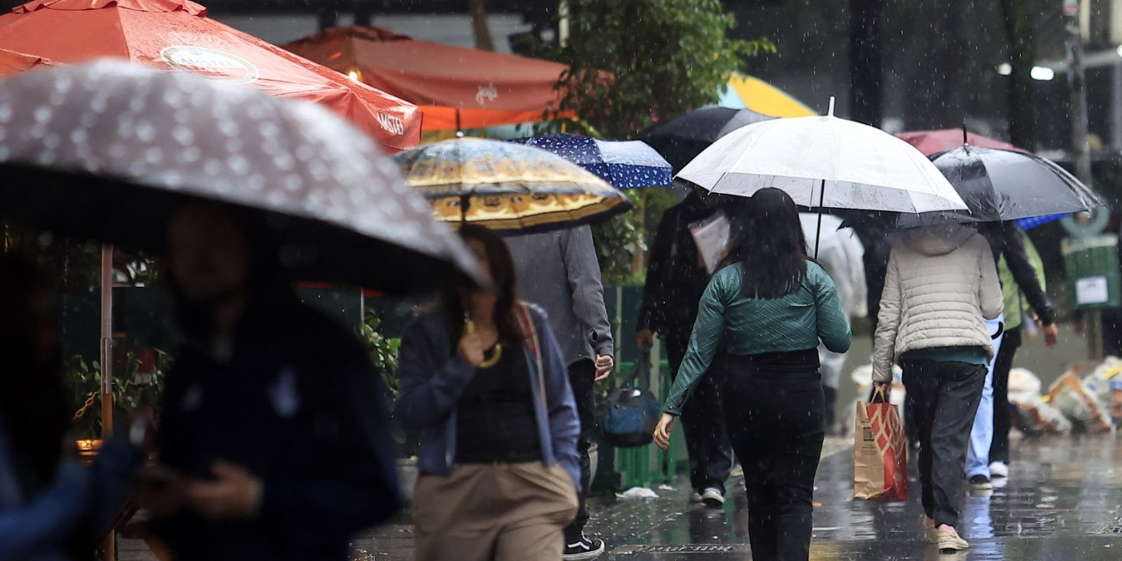 inmet:-domingo-de-eleicao-sera-chuvoso-em-boa-parte-do-pais;-confira