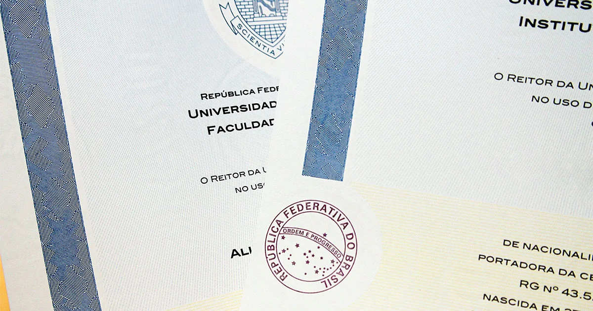 diplomas-de-graduacao-da-usp-passam-a-ser-emitidos-apenas-em-formato-digital