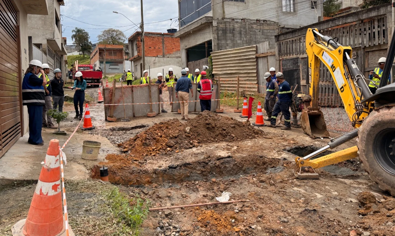‘sem-agua-e-impossivel-sobreviver!’:-morador-comemora-chegada-da-agua-encanada-em-comunidades-de-aruja