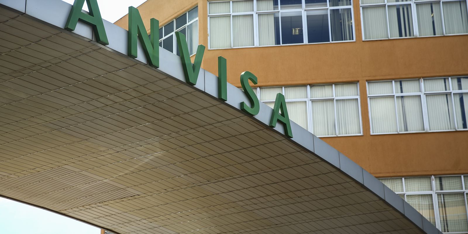 anvisa-suspende-propaganda-enganosa-de-suplementos-alimentares