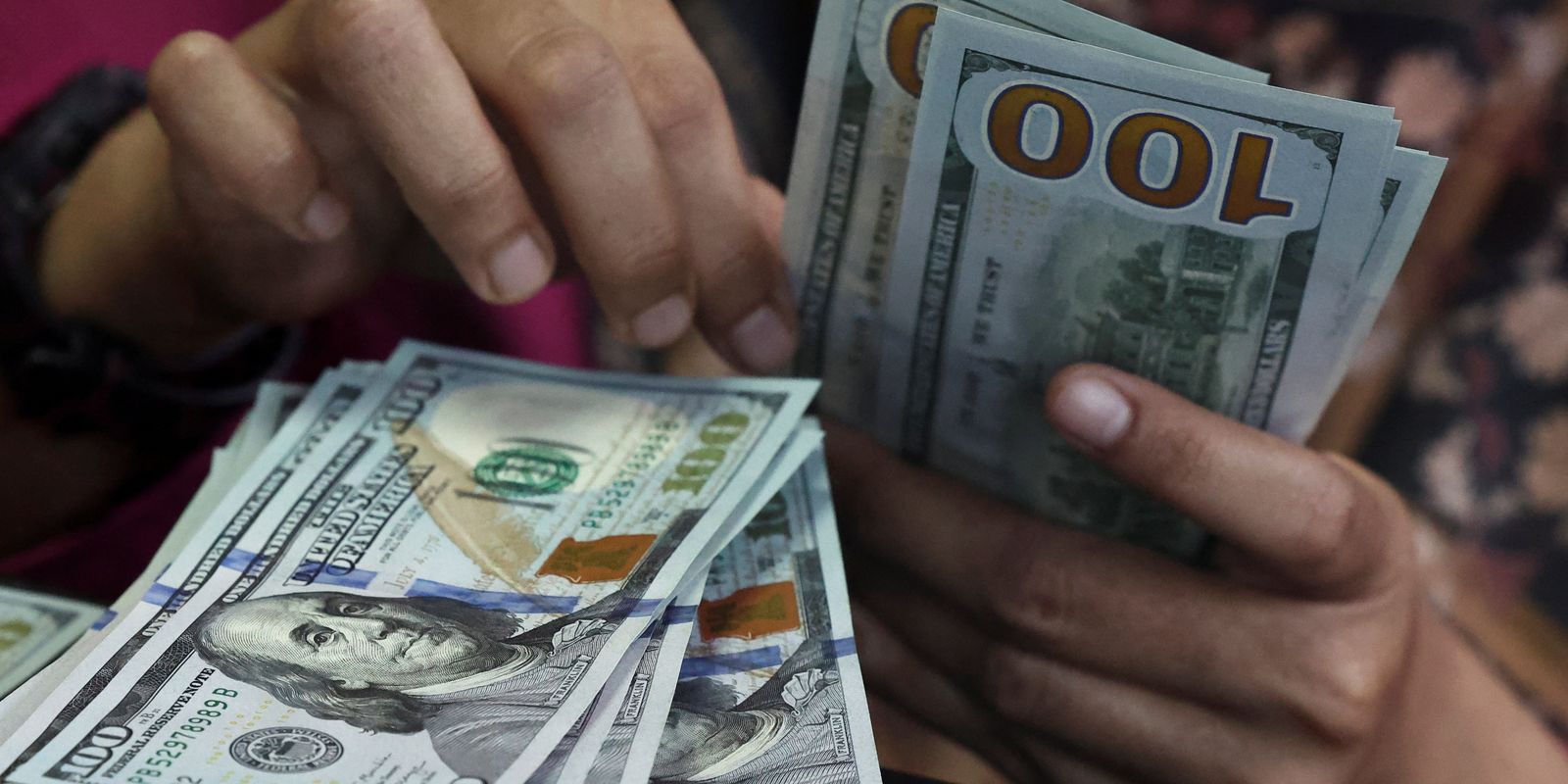 dolar-fecha-a-r$-5,44-e-registra-maior-alta-semanal-desde-2008