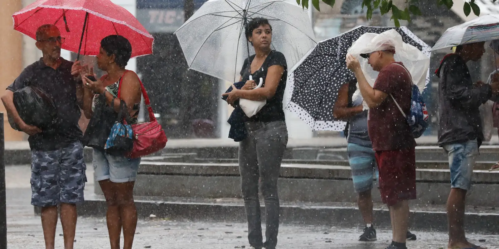 inmet-alerta-para-chuvas-no-norte,-sudeste-e-centro-oeste